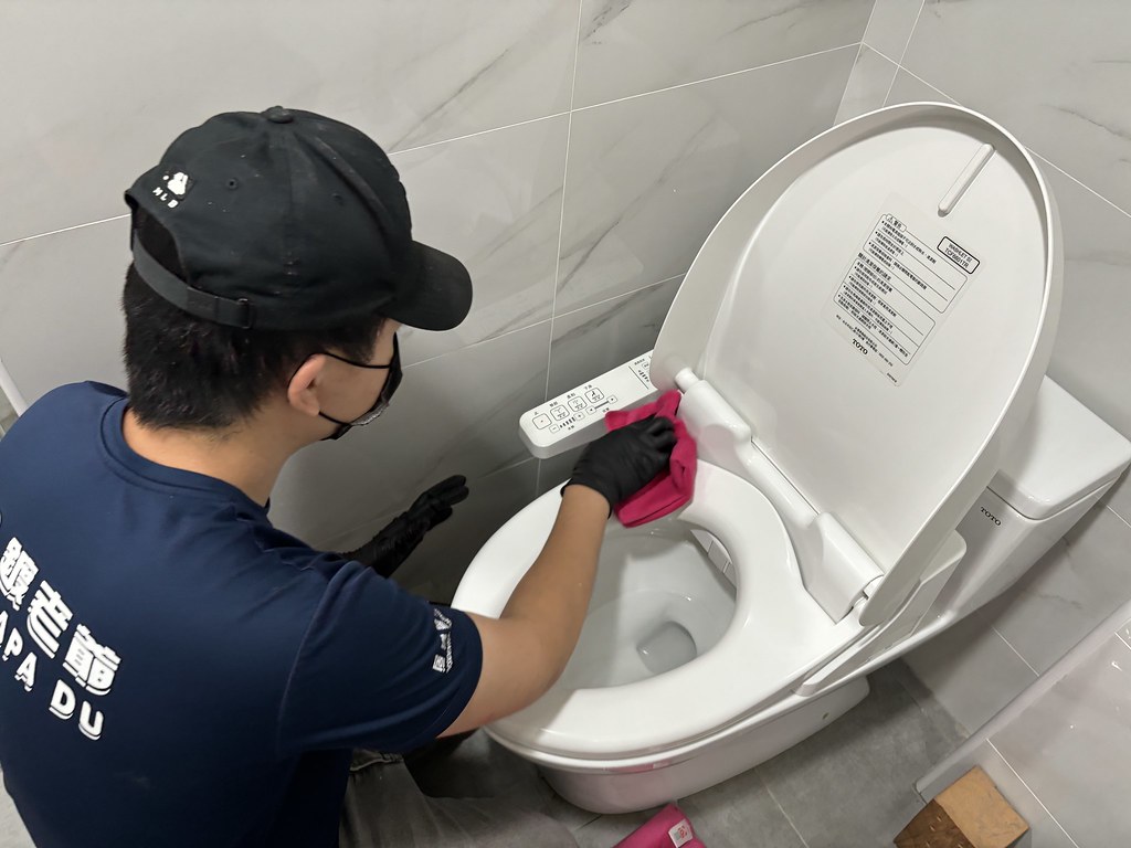 推薦鍍老爺居家鍍膜 油污水垢發霉矽利康清潔 浴室廚房玻璃鍍膜推薦 2年保固 清潔超專業 推薦鍍老爺居家鍍膜 油污水垢發霉矽利康清潔 浴室廚房玻璃鍍膜推薦 2年保固 清潔超專業